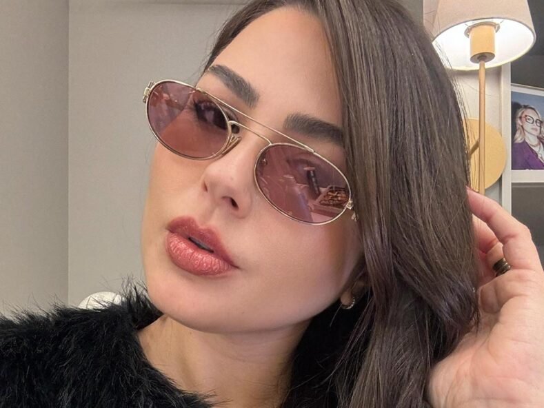 Óculos Miu Miu MU54ZS ZVN50D