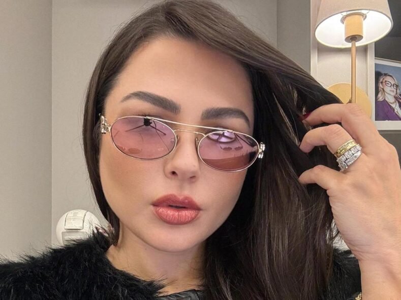 Óculos Miu Miu MU54ZS ZVN50D